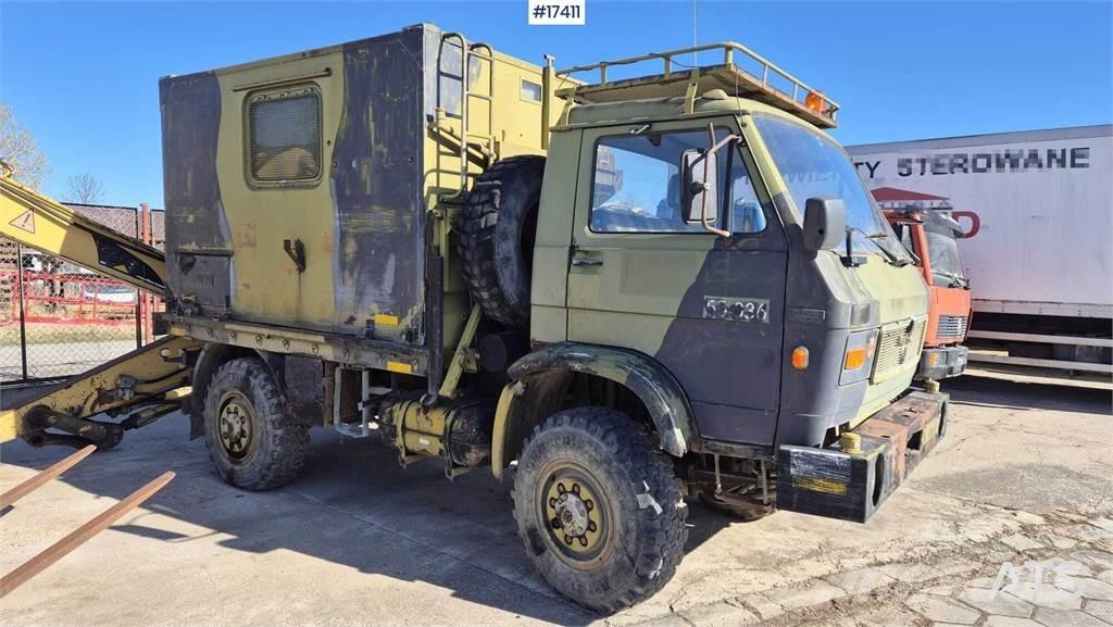 MAN 8.136 Bakwagens met gesloten opbouw
