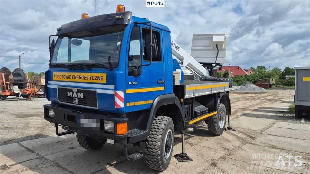 MAN 8.163 Vlakke laadvloer met kraan
