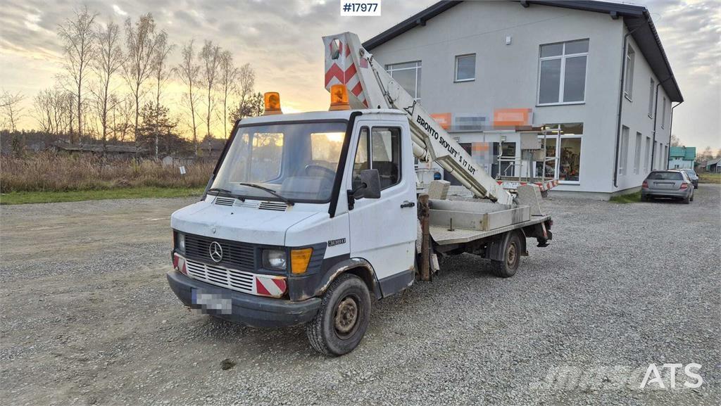 Mercedes-Benz 380D Vlakke laadvloer met kraan