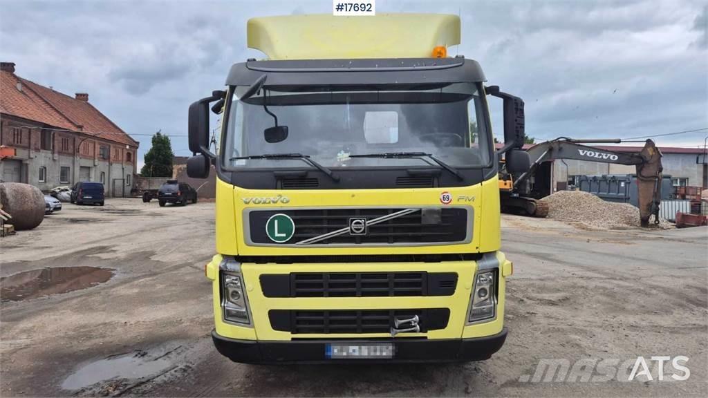 Volvo FM 440 Vrachtwagen met containersysteem