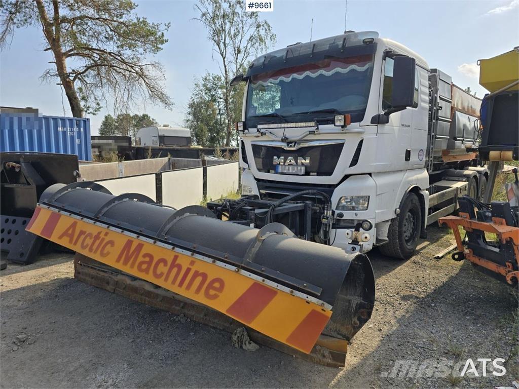 MAN TGX 25.500 Vrachtwagen met containersysteem