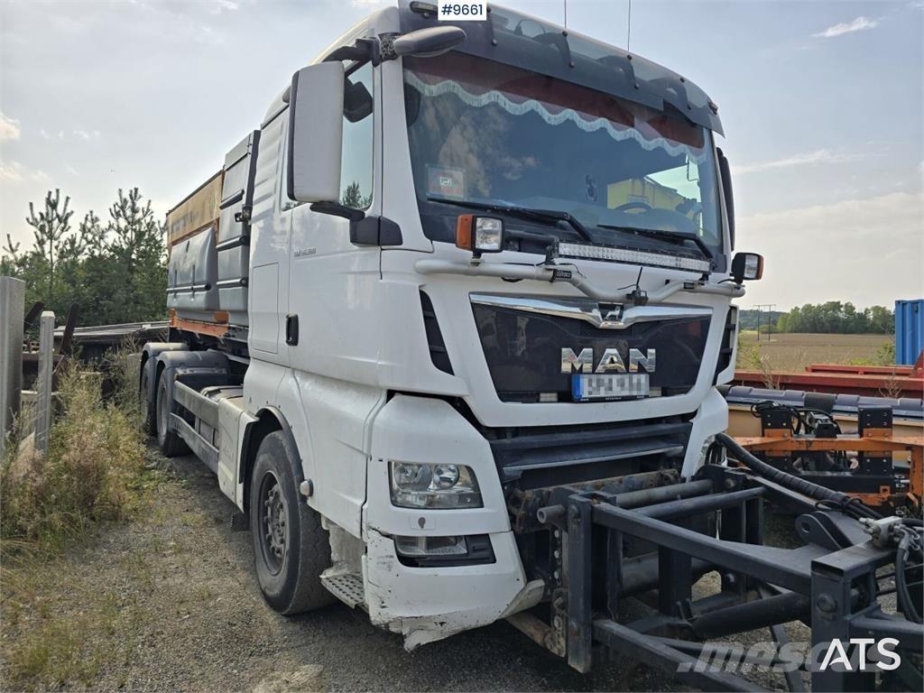 MAN TGX 25.500 Vrachtwagen met containersysteem