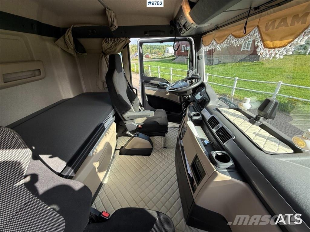 MAN TGX 26.500 6X2 Vrachtwagen met containersysteem