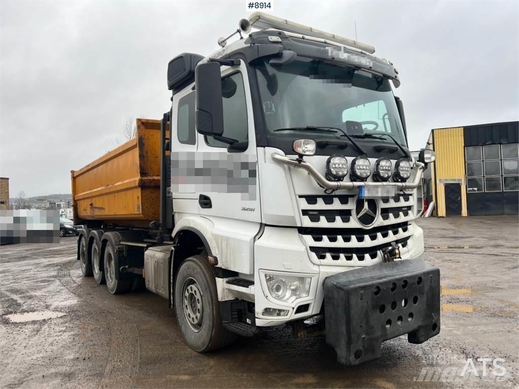 Mercedes-Benz Arocs Vrachtwagen met containersysteem