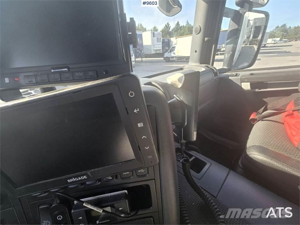 Scania P280 Skåpbil Bakwagens met gesloten opbouw
