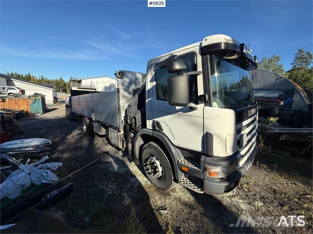 Scania P94GB4X2NZ230 Vlakke laadvloer met kraan