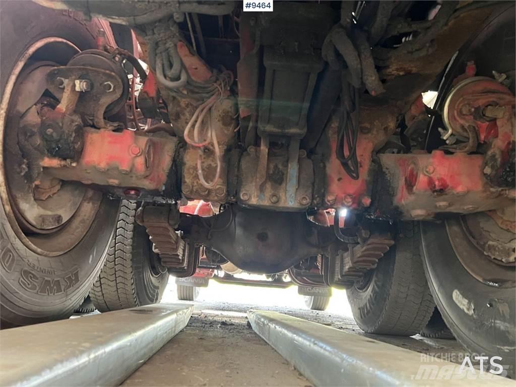 Scania R143 Vrachtwagen met containersysteem
