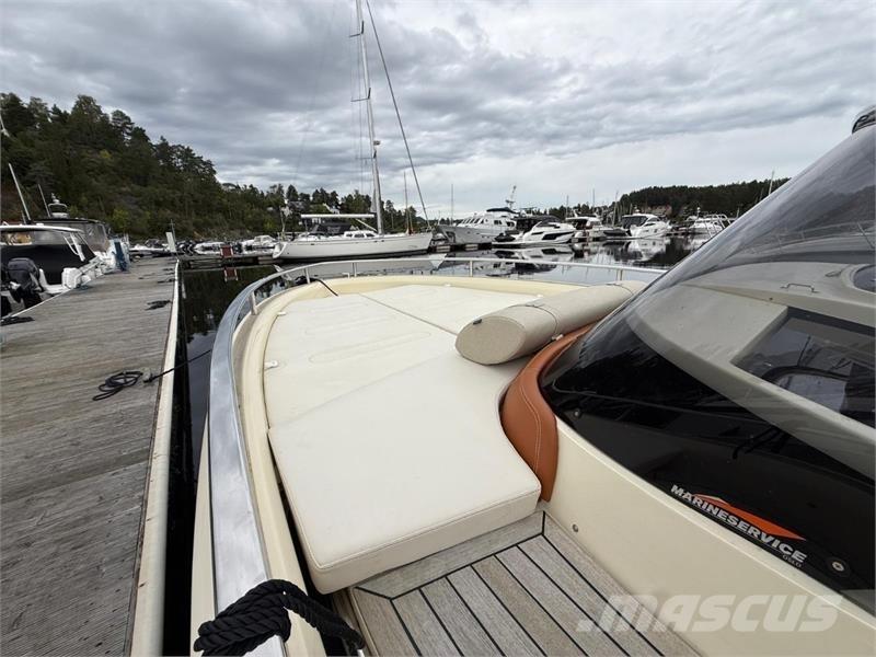  GT280S Werkboten en pontons