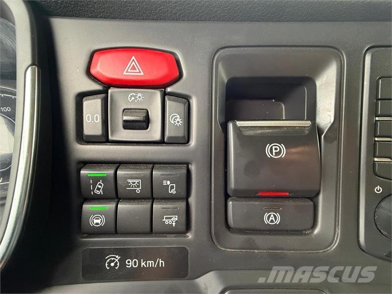 Scania R500 Vrachtwagen met containersysteem