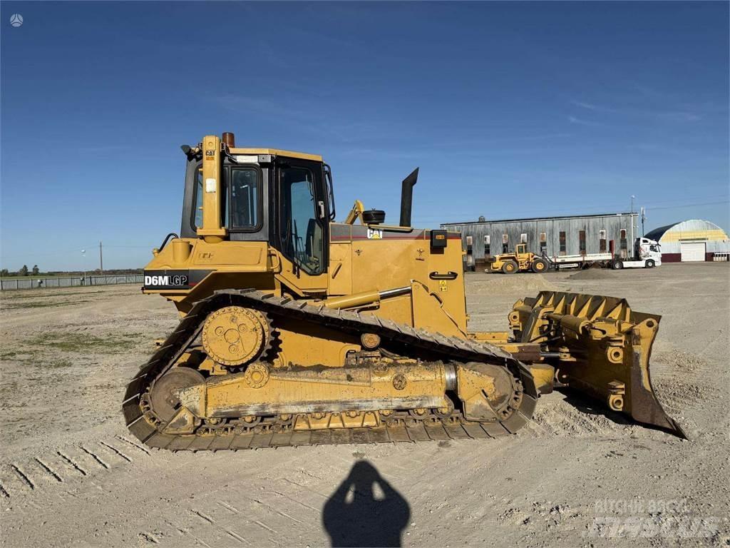 CAT D6M LGP Rupsdozers