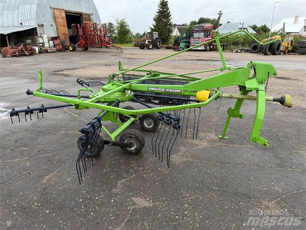 Deutz-Fahr 300 Mengvoedermachines