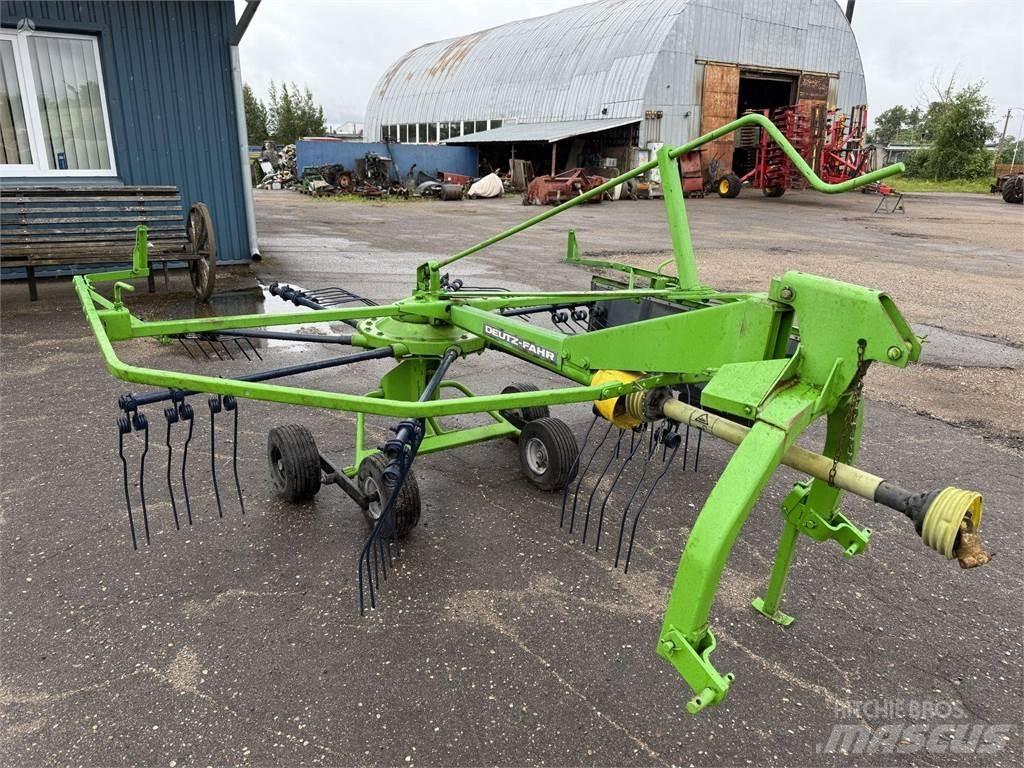 Deutz-Fahr 300 Mengvoedermachines