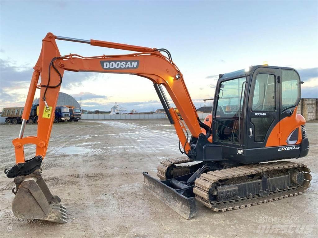 Doosan DX 60 C Minigraafmachines < 7t