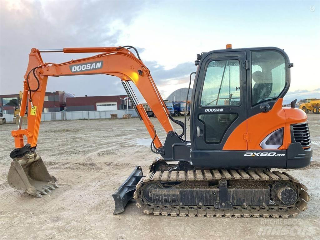 Doosan DX 60 C Minigraafmachines < 7t