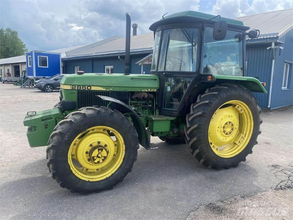 John Deere 2850AS Tractoren