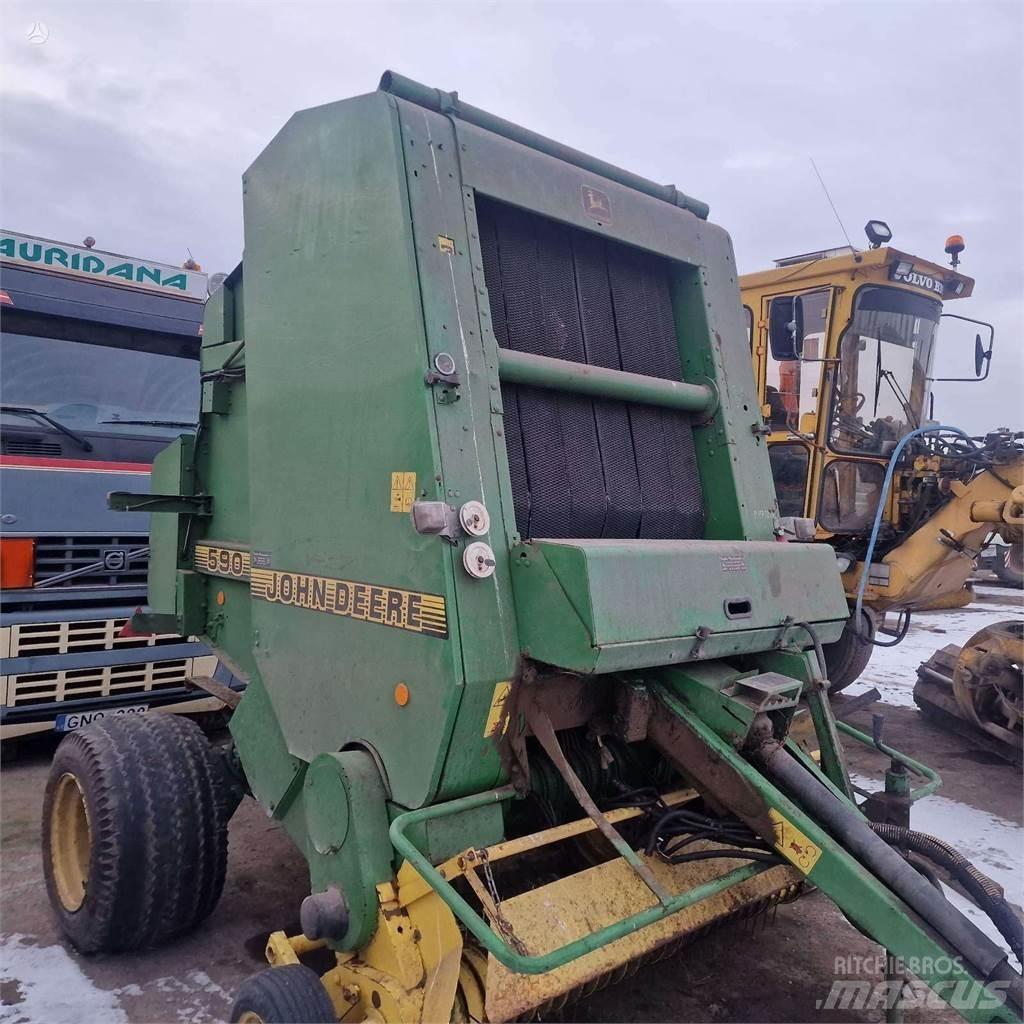 John Deere 590 Ronde-balenpersen