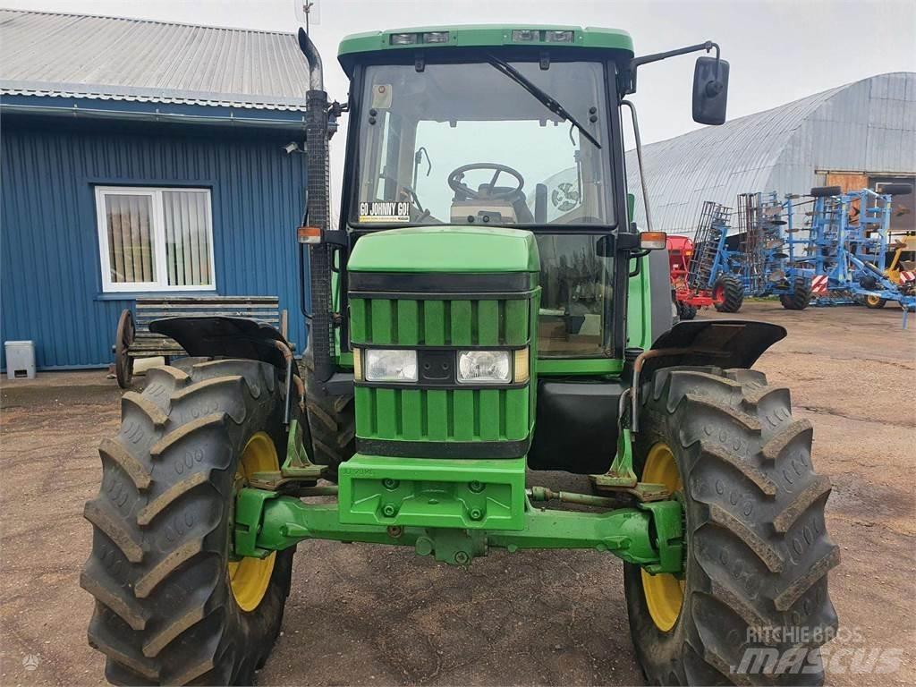 John Deere 6210 Tractoren