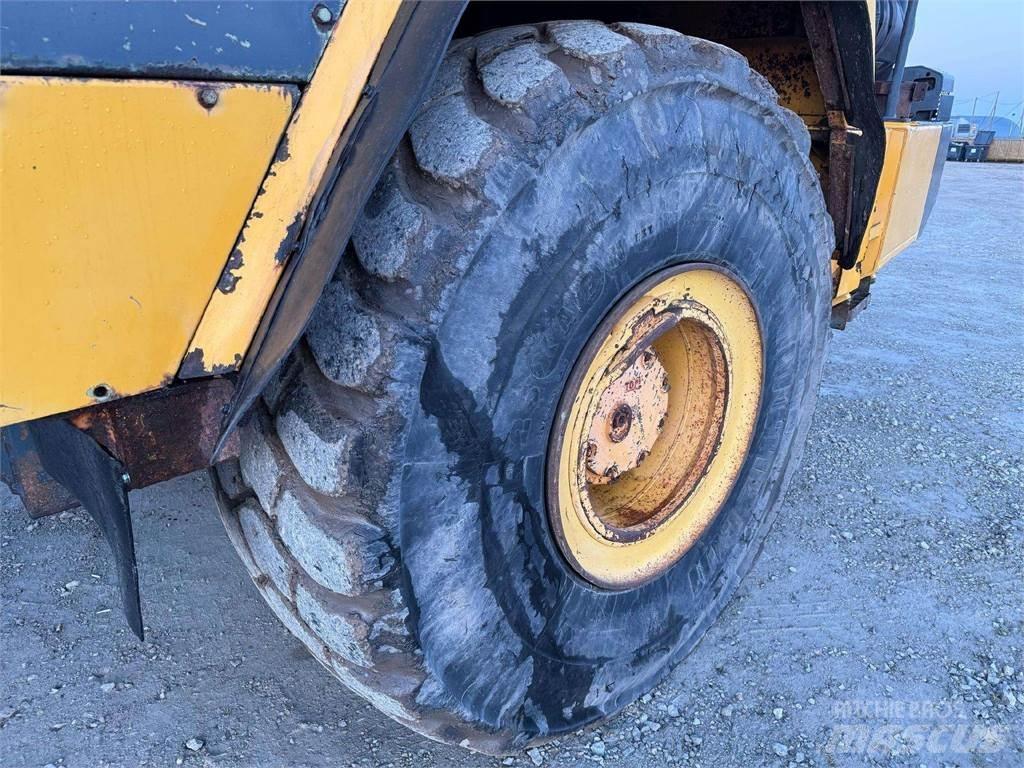 Komatsu HM 400-2 Knik dumptrucks