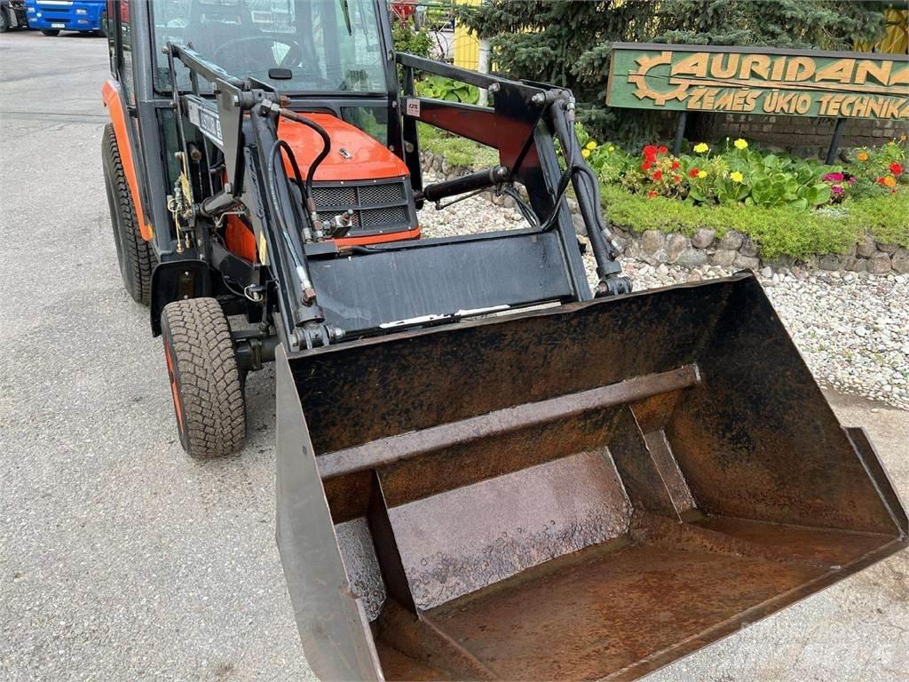 Kubota ST-30 Tractoren