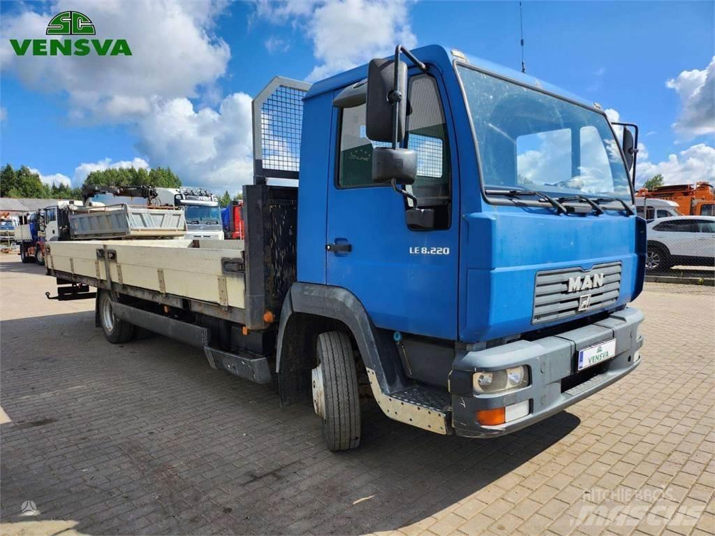 MAN LE 8.220 Platte bakwagens