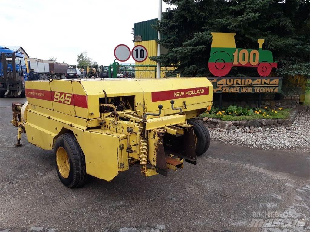 New Holland 945 Ronde-balenpersen