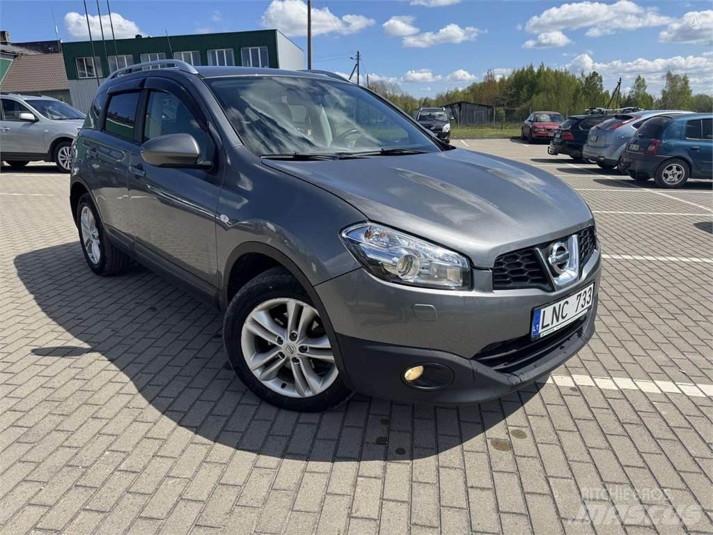 Nissan  Auto's