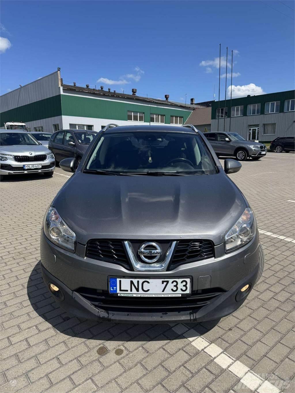 Nissan  Auto's