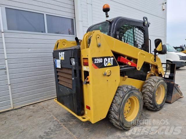 CAT 226D Schrankladers