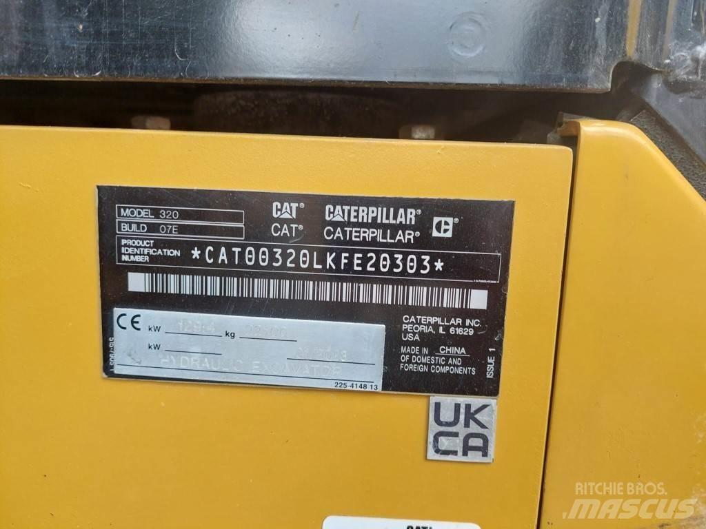 CAT 320 Rupsgraafmachines
