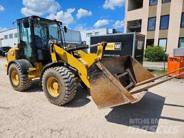 CAT 908M Wielladers