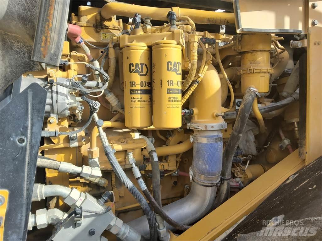 CAT 982M Wielladers