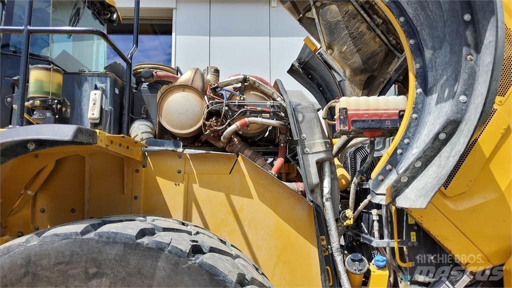 CAT 982M Wielladers