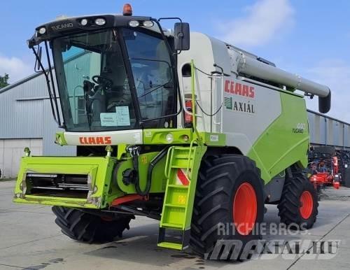 CLAAS Tucano 440 Maaidorsmachines
