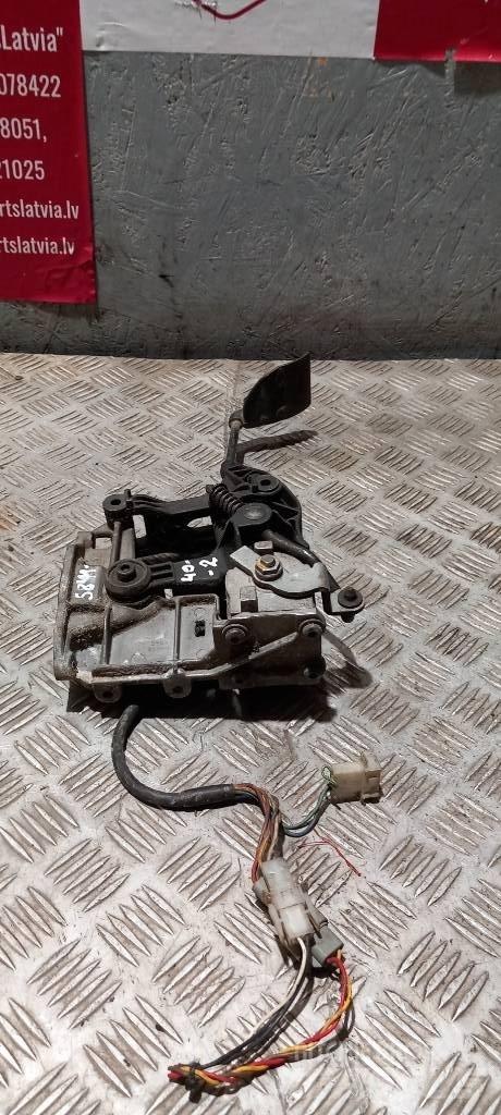 Scania P 94   1364173 Cabine en interieur