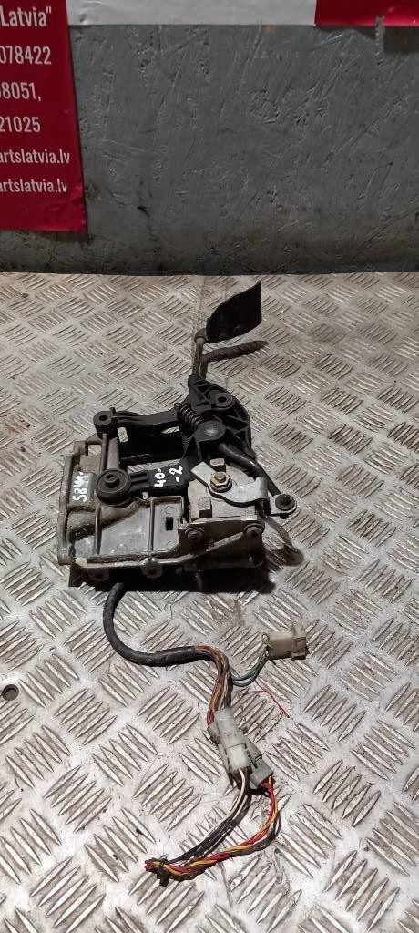 Scania P 94   1364173 Cabine en interieur