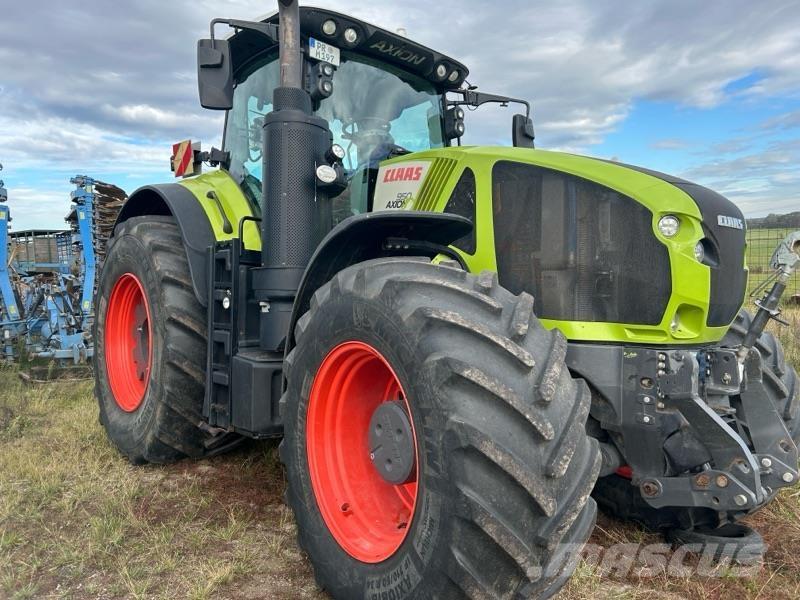 CLAAS Axion 950 Tractoren