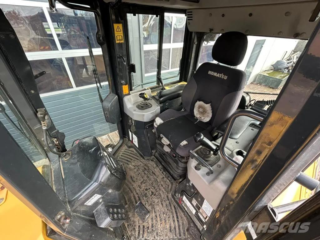 Komatsu D61PX-23 Rupsdozers