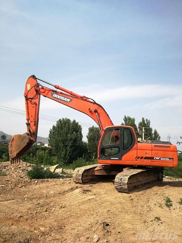 Doosan dx225 Rupsgraafmachines