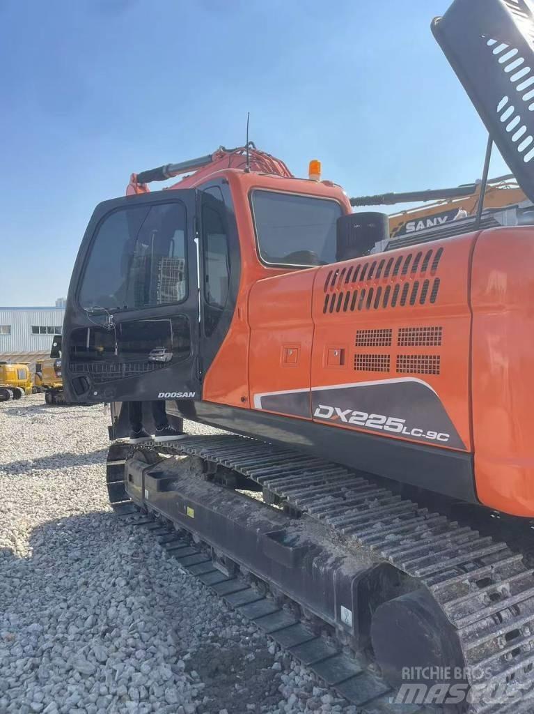 Doosan DX 225LC-9C Rupsgraafmachines