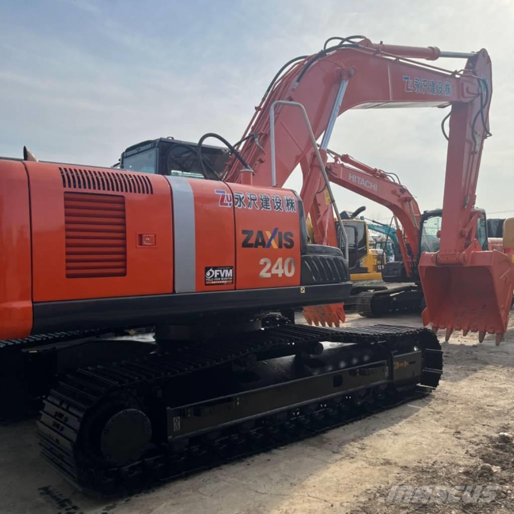Hitachi ZX 240 Rupsgraafmachines