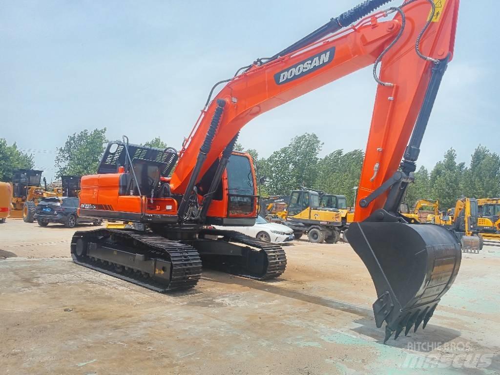 Doosan DX 225 Rupsgraafmachines