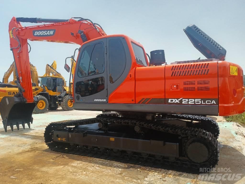 Doosan DX 225 Rupsgraafmachines
