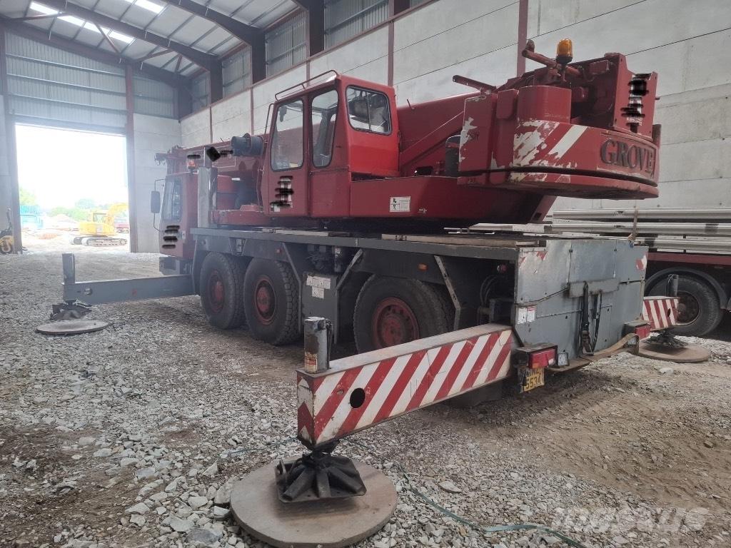 Grove 3050 Kranen voor alle terreinen