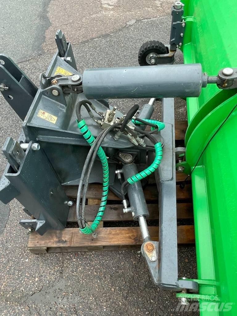 Sami DM-3700 Sneeuwschuivers en -ploegen