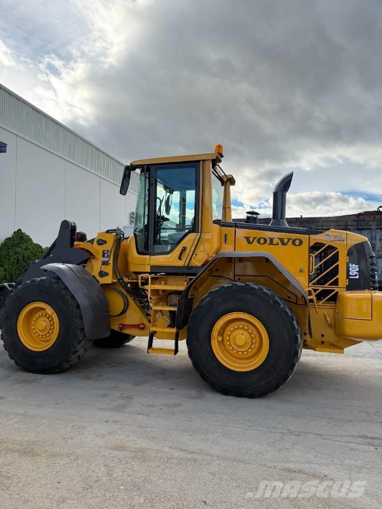 Volvo L 90 F Wielladers