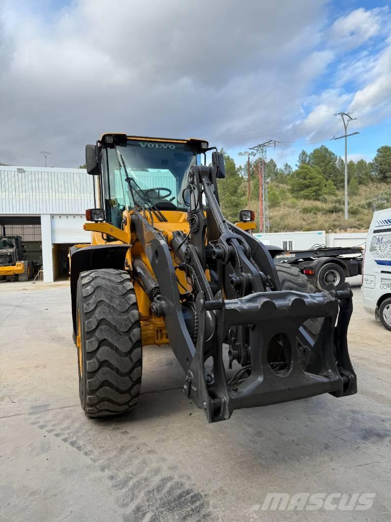 Volvo L 90 F Wielladers
