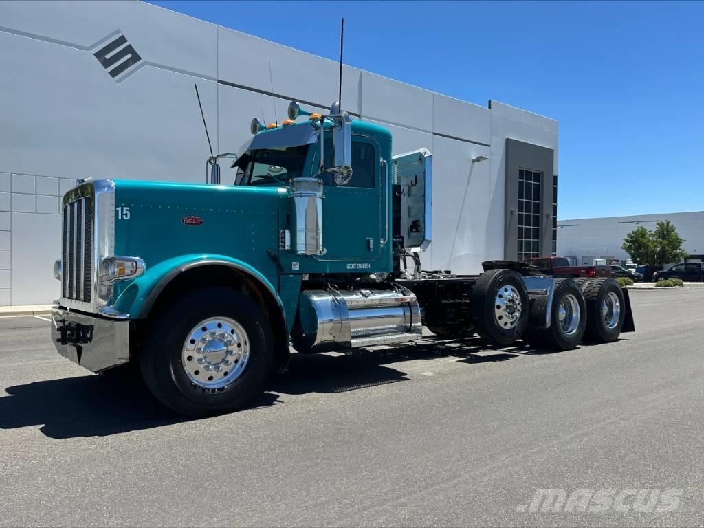 Peterbilt 388 Trekkers