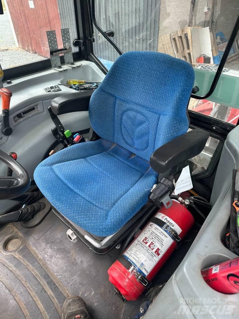 New Holland T 5040 Tractoren