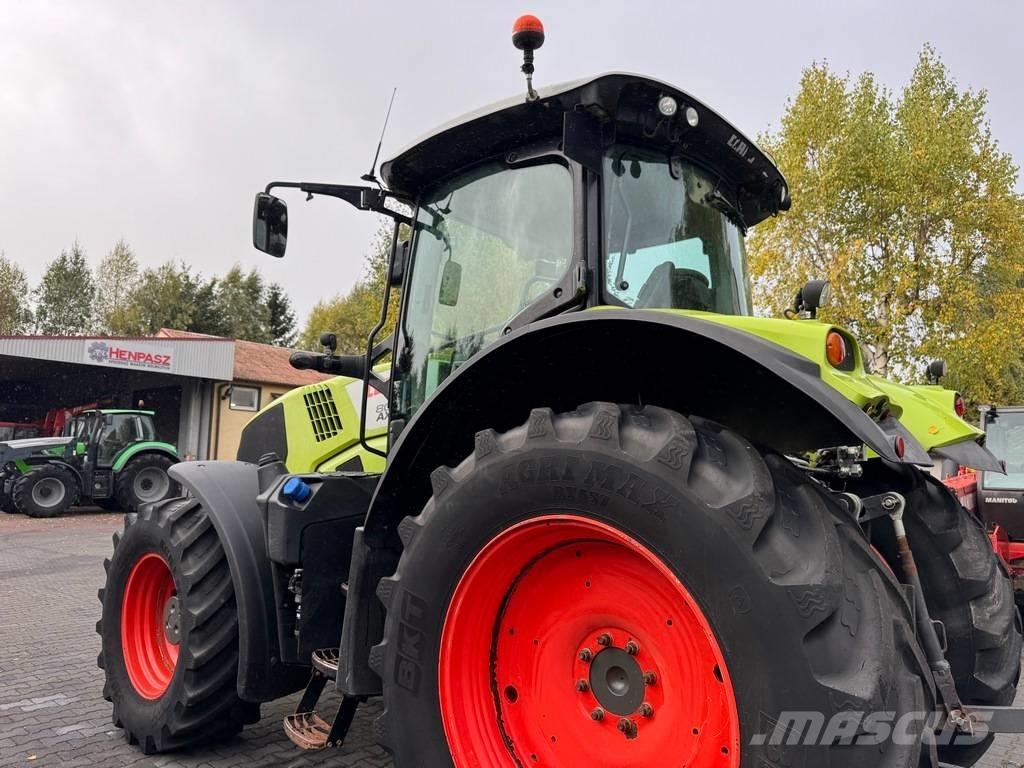 CLAAS AXION 800 CIS Tractoren