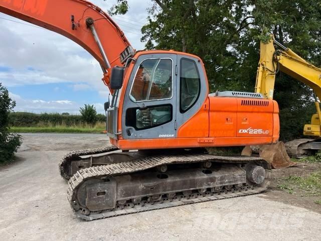 Doosan DX 225 LC Rupsgraafmachines